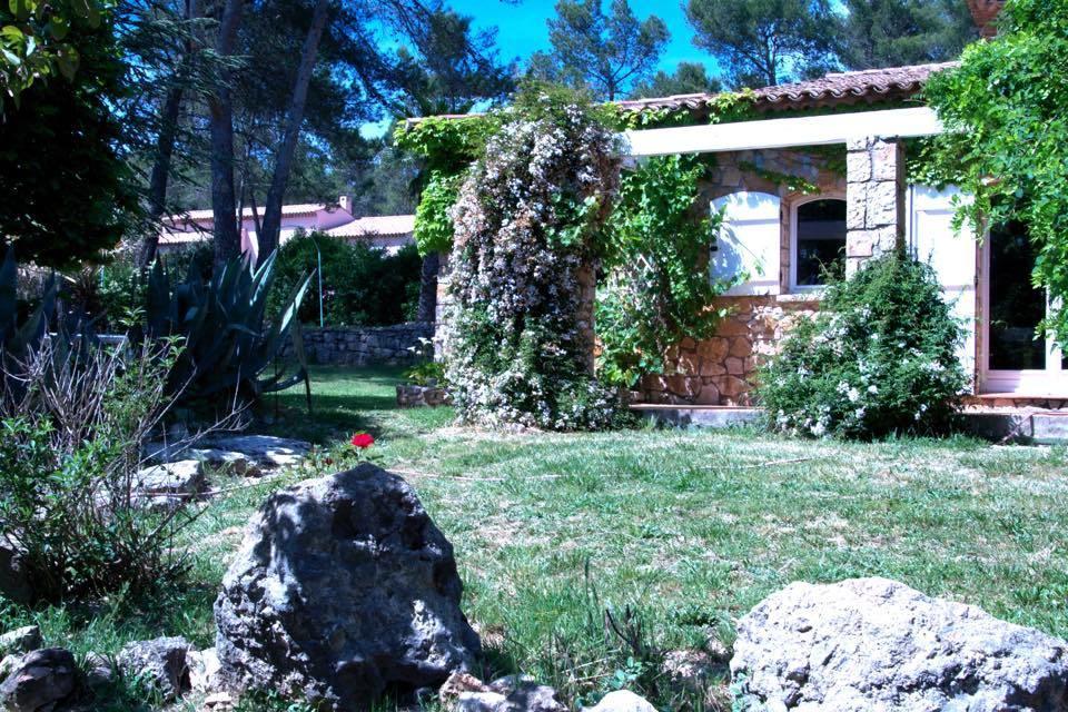 Bastide De L'Ovalie Gites Bagnols-en-Forêt Exterior foto